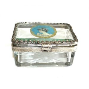 square glass box