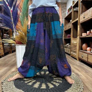 yoga pants, aladin style in purple
