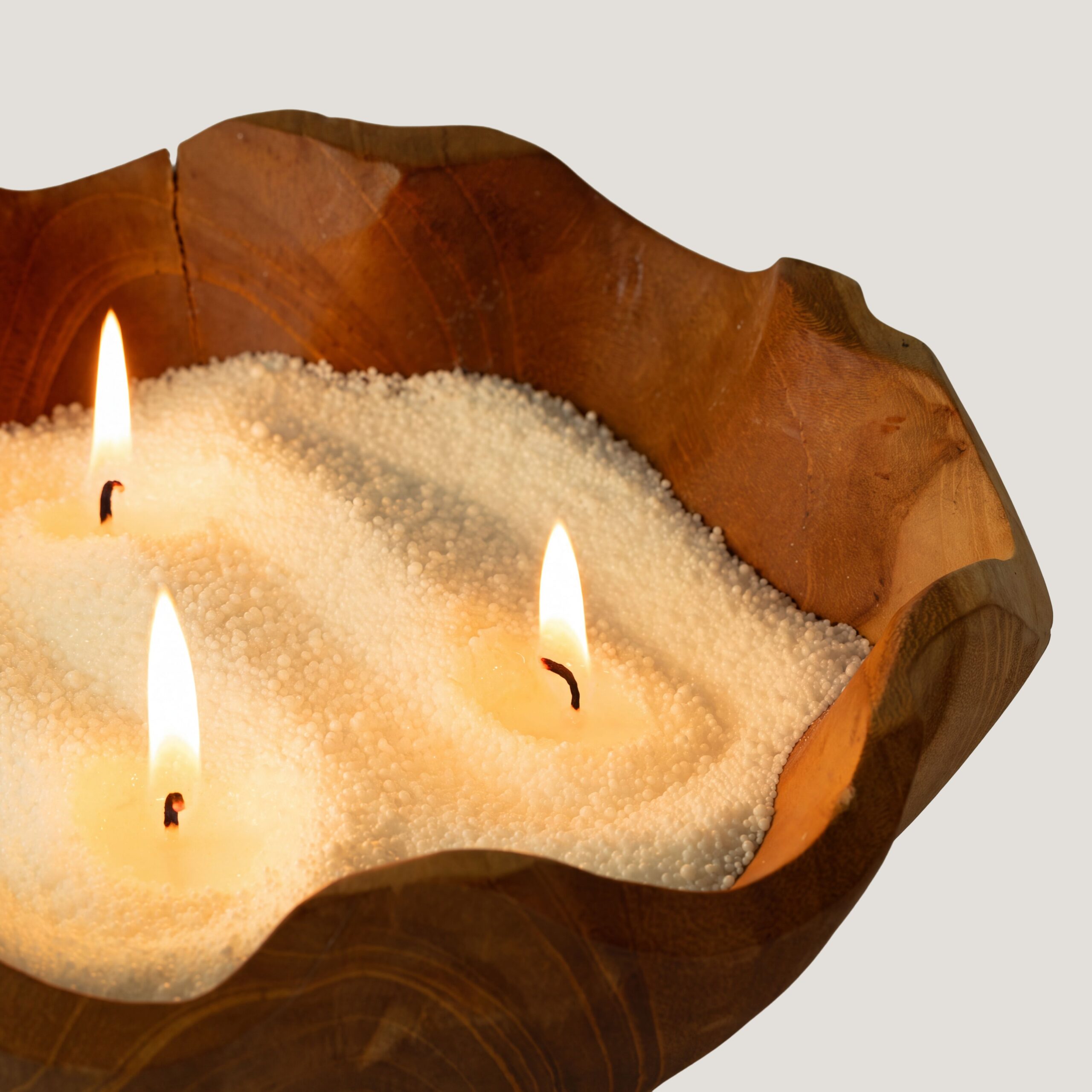 Fragranced Candle Sand - Cream - Regent Polo - 300g - Image 11