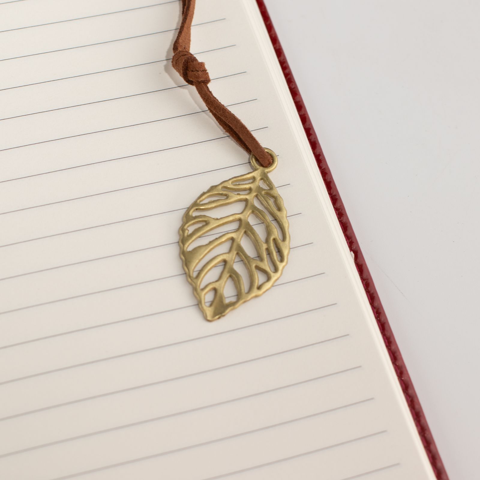 A5 Intention Note Book - LCD Wipe Screen - Red Leather Effect - 80 Leafs - Image 2